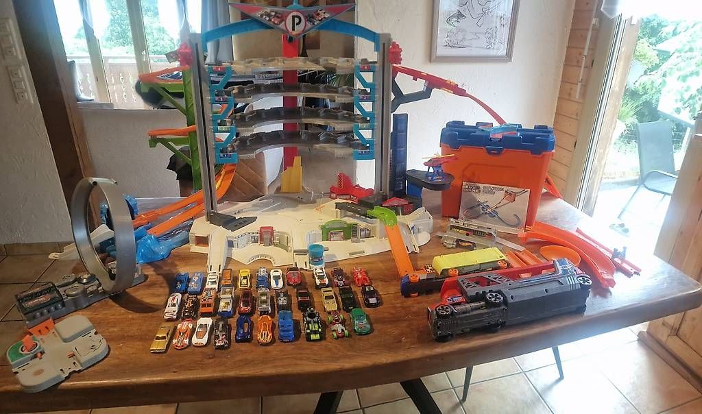 Spielzeuge: Circuit hotweels  – Gebraucht aus Collombey von deborach