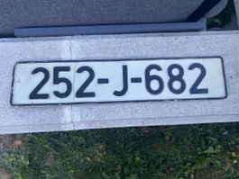 Autonummer / Kennzeichen / Plaque immatriculation  252-J-682