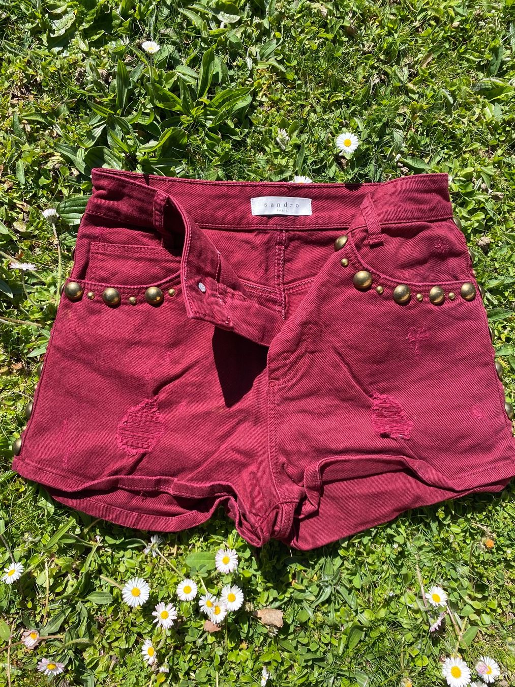 Sandro Jeans: Mini short Sandro - short en jean bordeaux – Neu (gemäss Beschreibung) aus Jouxtens-Mézery von delphinepassaquay
