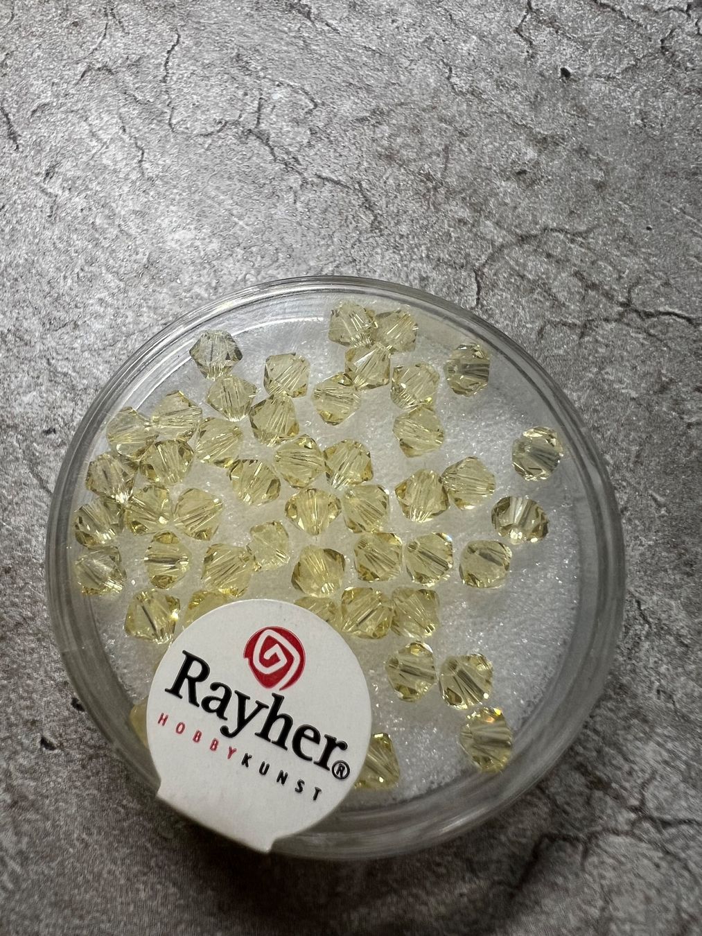 Perle (finte): Rayher / Swarovski Perlen 4mm – Nuovo e nell'imballaggio originale da Stein AG venduto da Anastasia_Asya