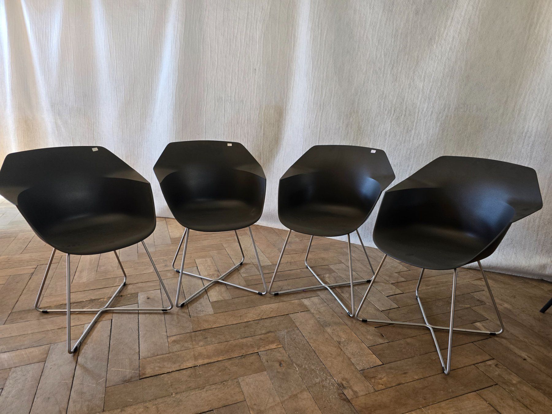 Pfister Chaises: 4 Schöne Designerstühle – D'occasion à Brügg BE par TSP02