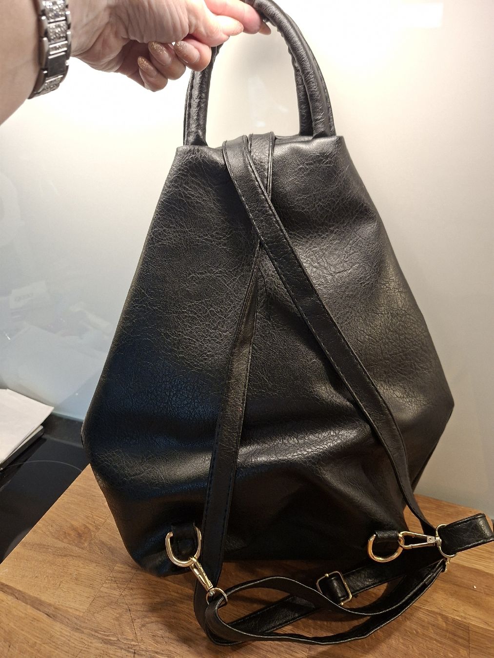 Guess Sacs à dos: Rucksack Guess schwarz Kunstleder  – Neuf (Voir description) à Meinisberg par MartinaM1972 1
