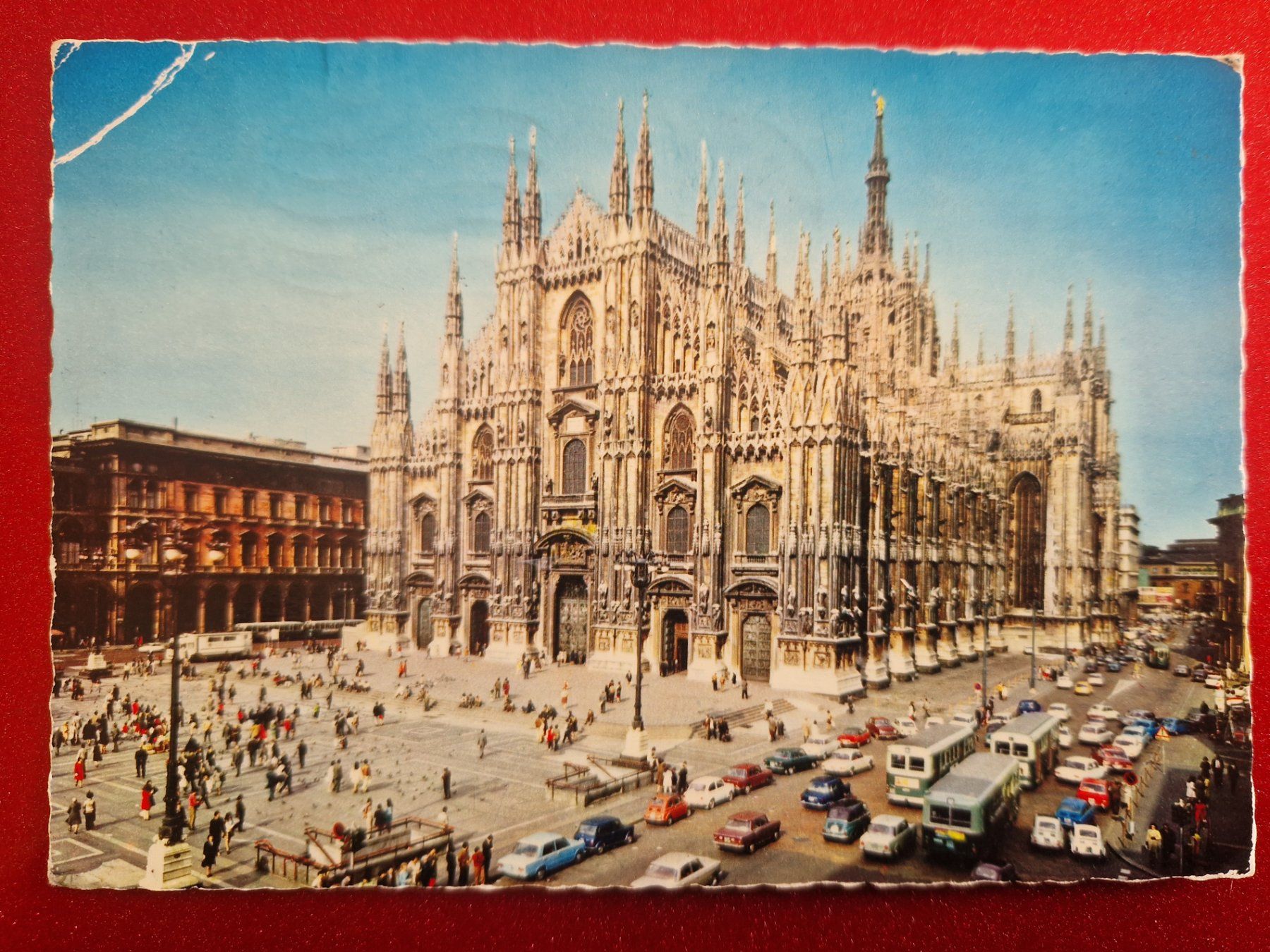 Mailänder Dom, 1976 viele Oldtimer (Gebraucht) in Melchnau für CHF 1 ...