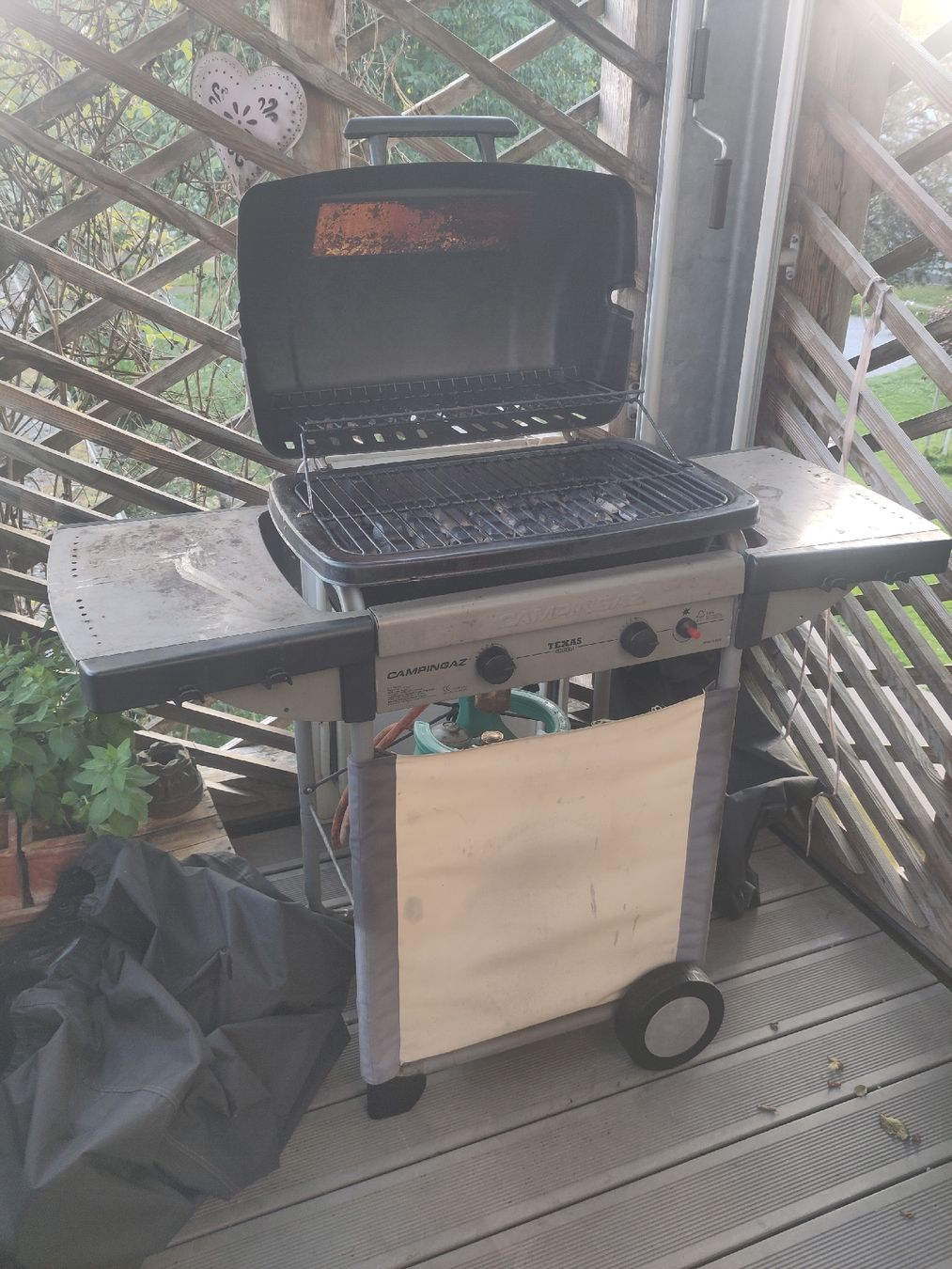 Griglie: CampingasTexas Grill – Difettoso da Zürich venduto da Viarey