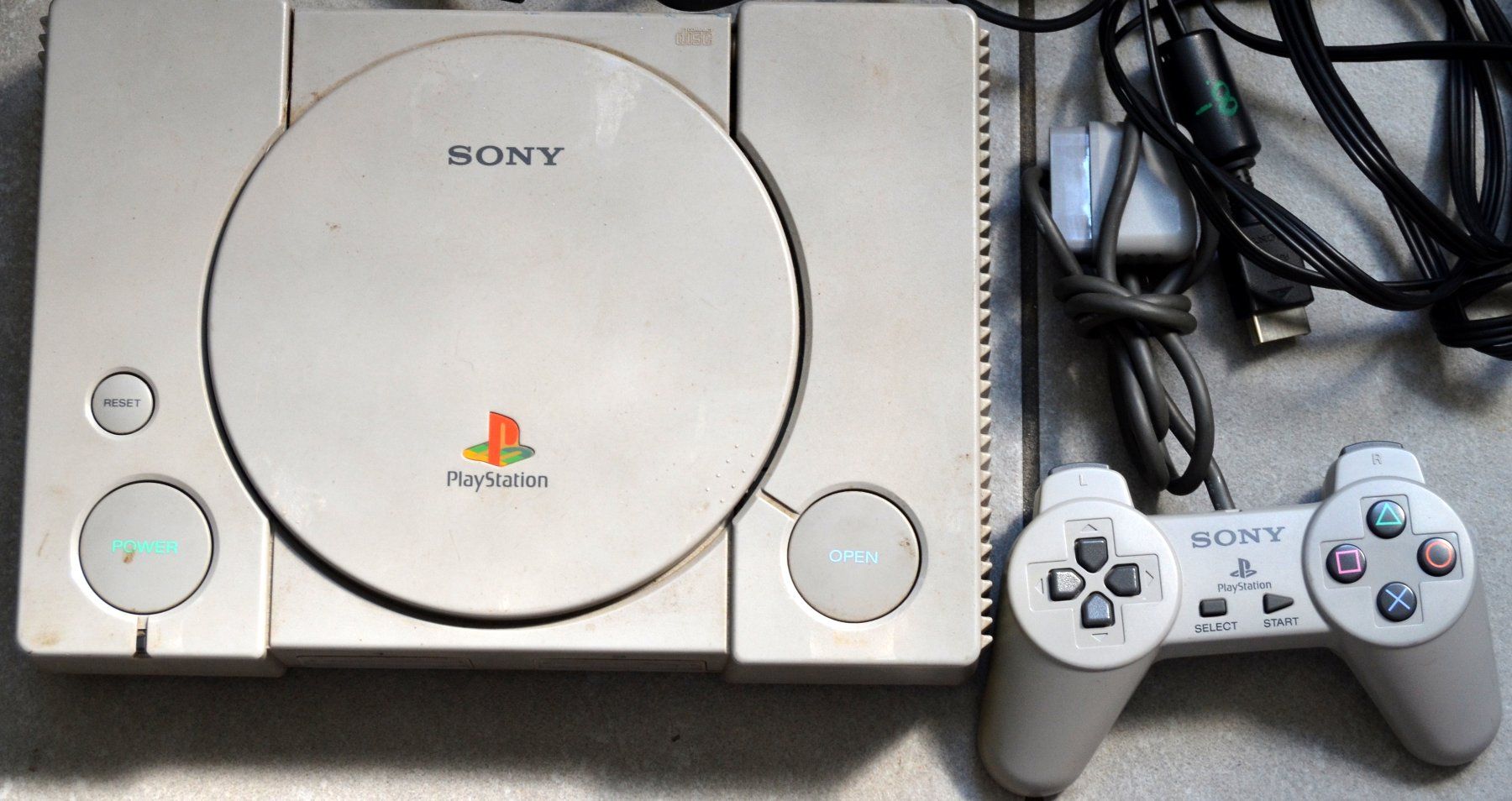 Sony Konsolen: Playstation 1 / PSX SCPH-5500 120V – Gebraucht aus Collonges von arashee