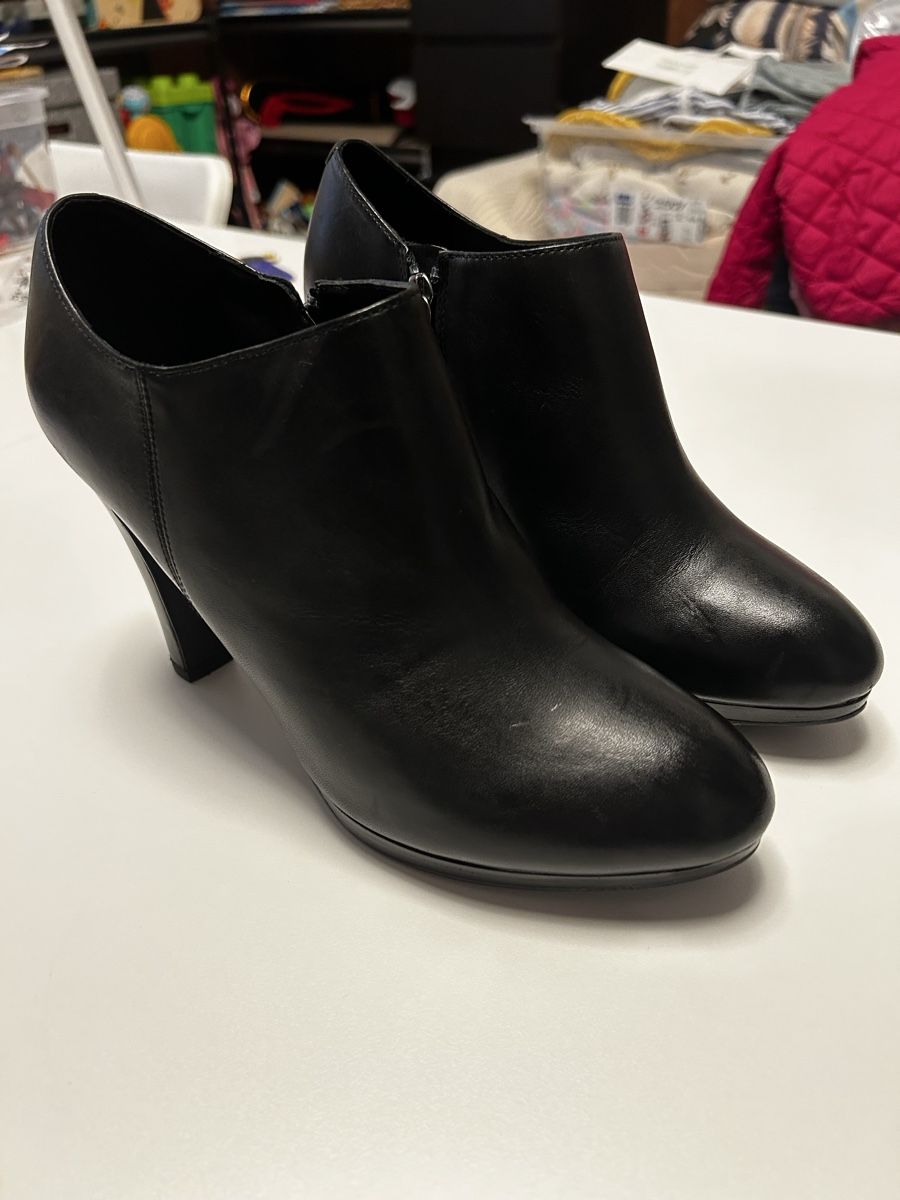 Geox Scarpe da donna: Bottines Geox cuir noir , 38 – Usato da Mont-sur-Rolle venduto da Rizzoalma 1