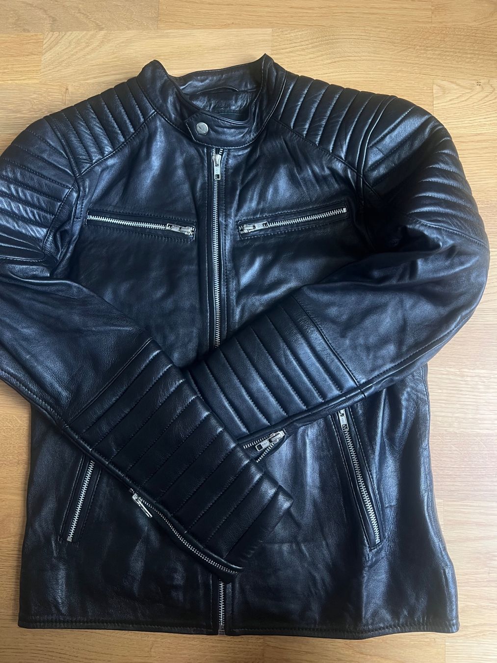 Jacken: Issa Leo Leather jacket – Neu (gemäss Beschreibung) aus Zürich von John_777 1
