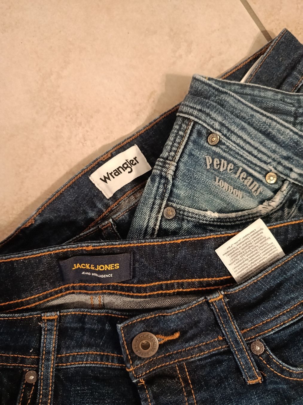 Hosen: 3 Jeans  – Gebraucht aus Unterlunkhofen von kha_wr95 1