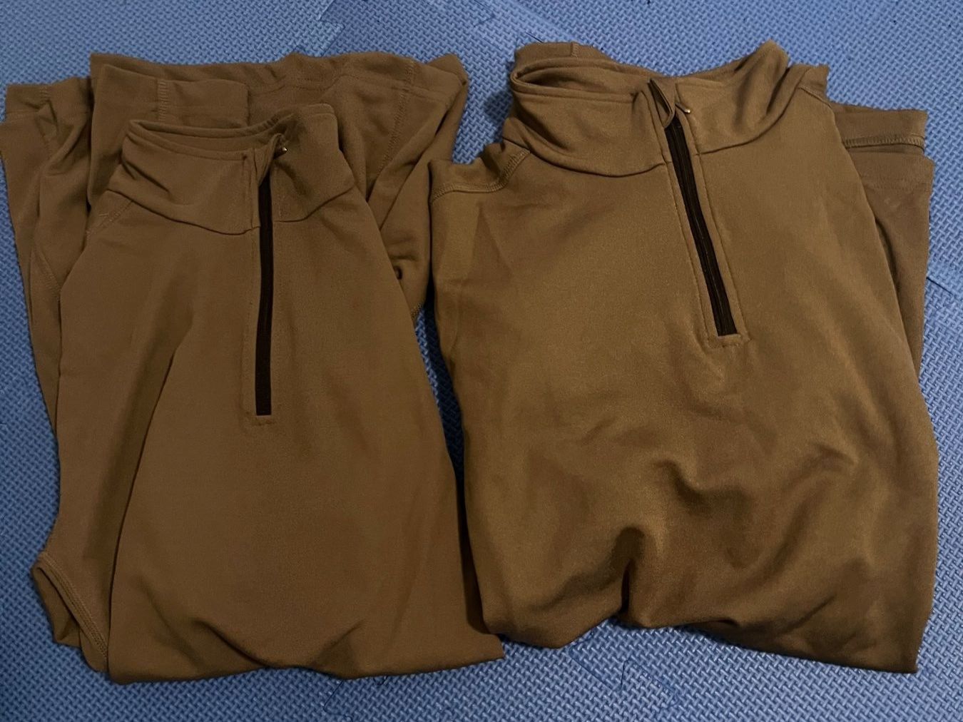 Schweizer Armee Uniformen: 2x Gnägi, Rollshirt, Polyester Schweizer Militär, Grösse L – Gebraucht aus Gossau SG von schlitzerdemon