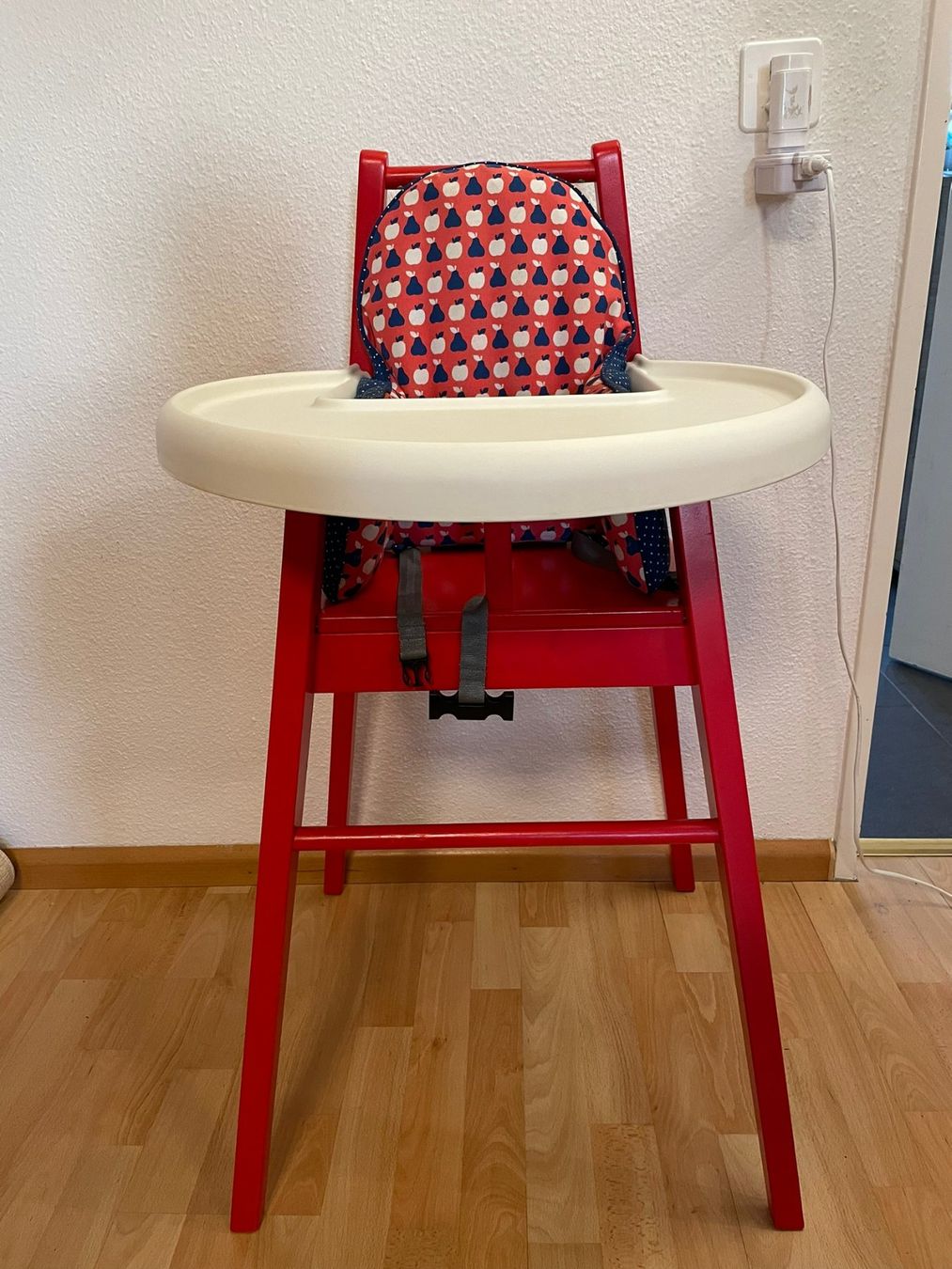 Ikea Hochstühle: Hochstuhl – Gebraucht aus Münchenstein von Eclipse6 2