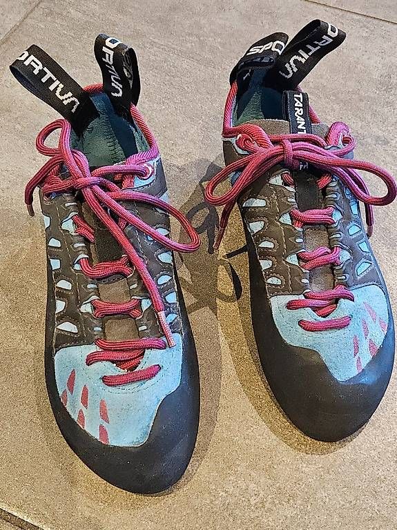 Scarpe per ragazze: Chausson d'escalade 35 – Usato da Court venduto da Canadia6