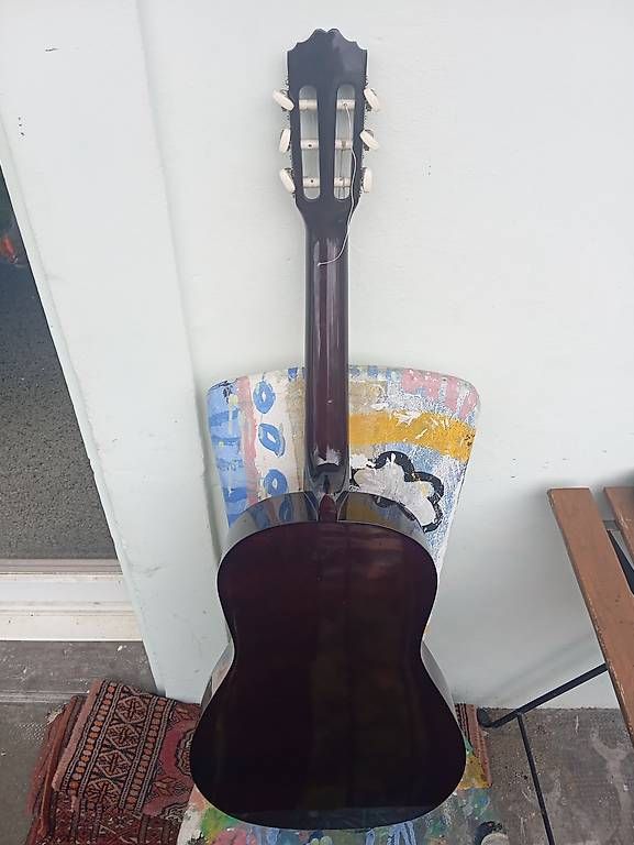 Strumenti musicali: Kinder Classic gitarre – Usato da Basel venduto da Petergunn 2