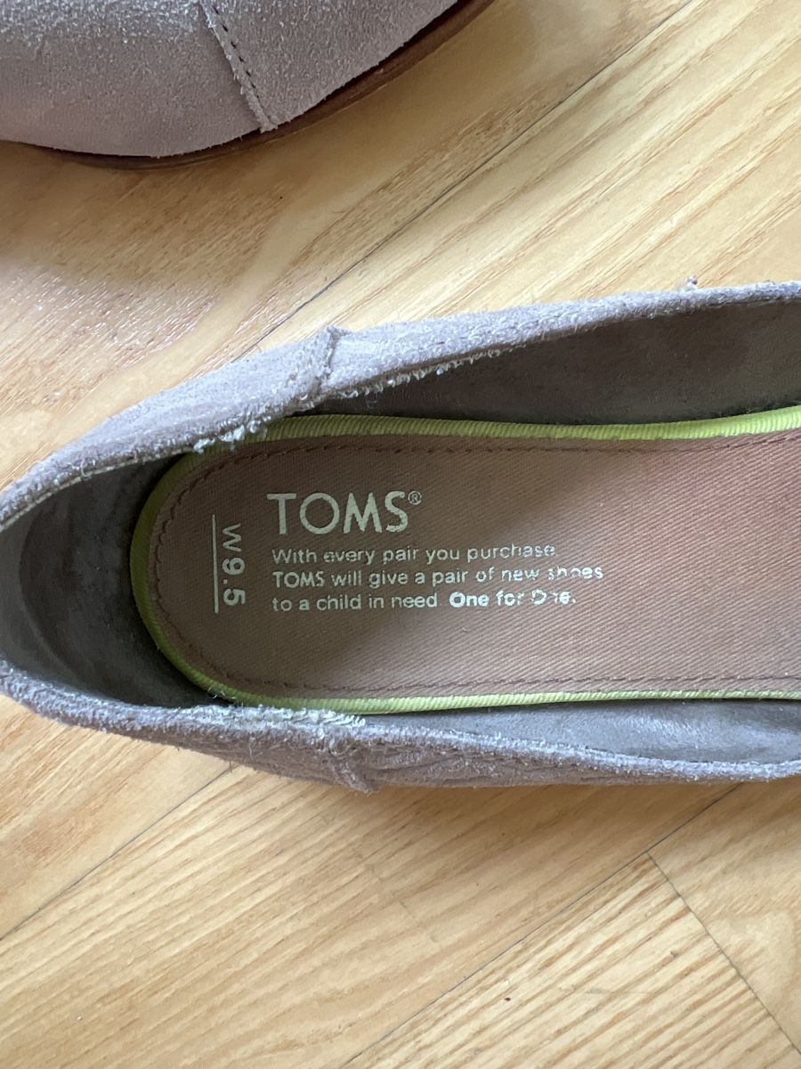 Toms Scarpe da donna: TOMS Ballerina, Grösse 9.5 / 40 – Usato da Zürich venduto da Tibet75 1