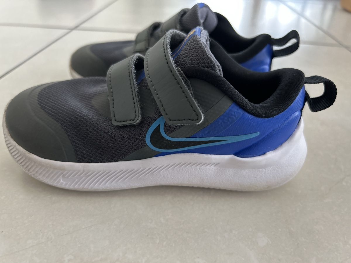 Nike Scarpe per ragazzi: 2x Schuhe Jungen Grösse 26-27 – Usato da Wetzikon ZH venduto da eva_5kj6 1