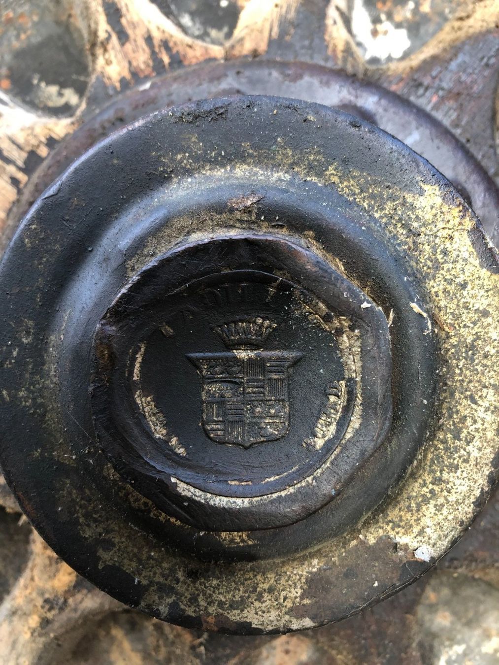 Cadillac Pneus & Kompletträder: Alte Cadillac Holzspeichen-Räder – Gebraucht aus Beinwil (Freiamt) von Zedel1923 4
