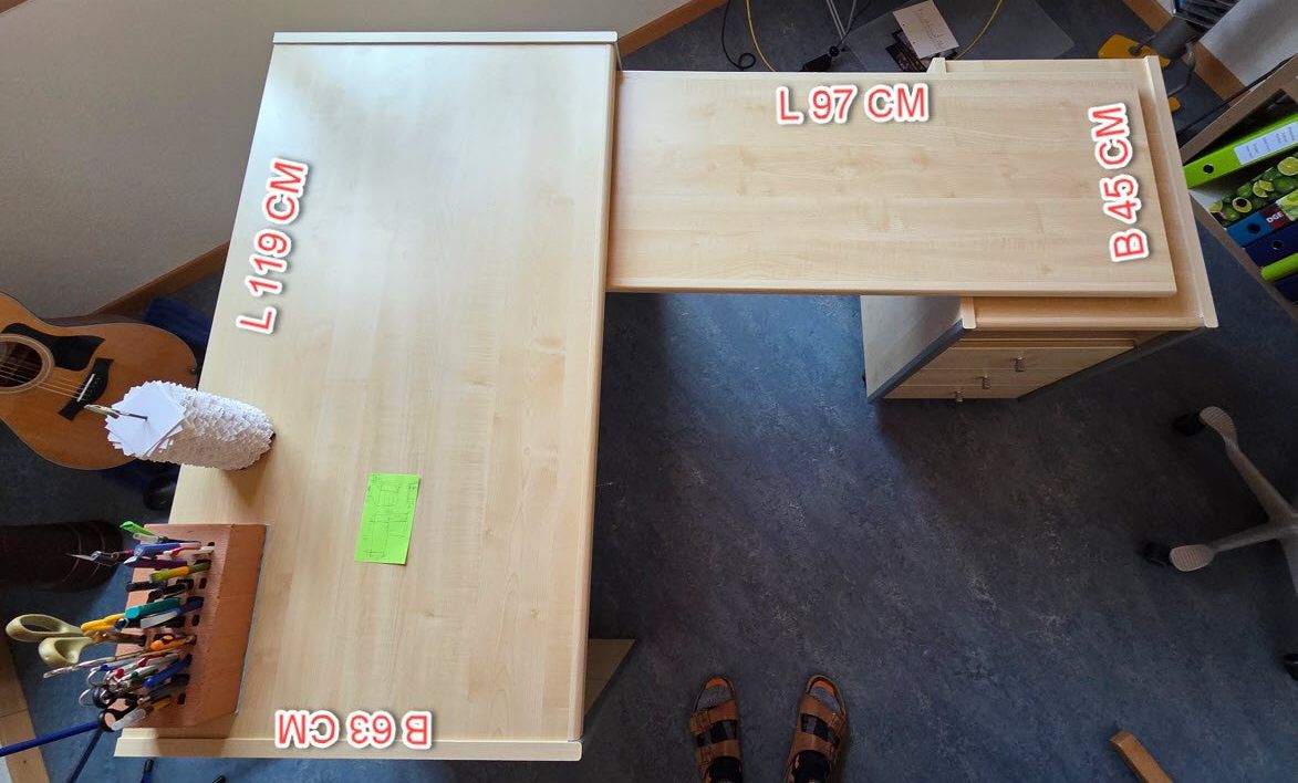 Scrivanie: Bürotisch variabel, Schubladenkorpus auf Rollen – Usato da Wiesendangen venduto da Wirellek 1