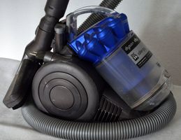Mini Dyson DC26 allergy aspirateur / Staubsauger