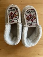 Warme Hüttenschuhe/ Pantoffeln, beige, Grösse 39 Top Zustand