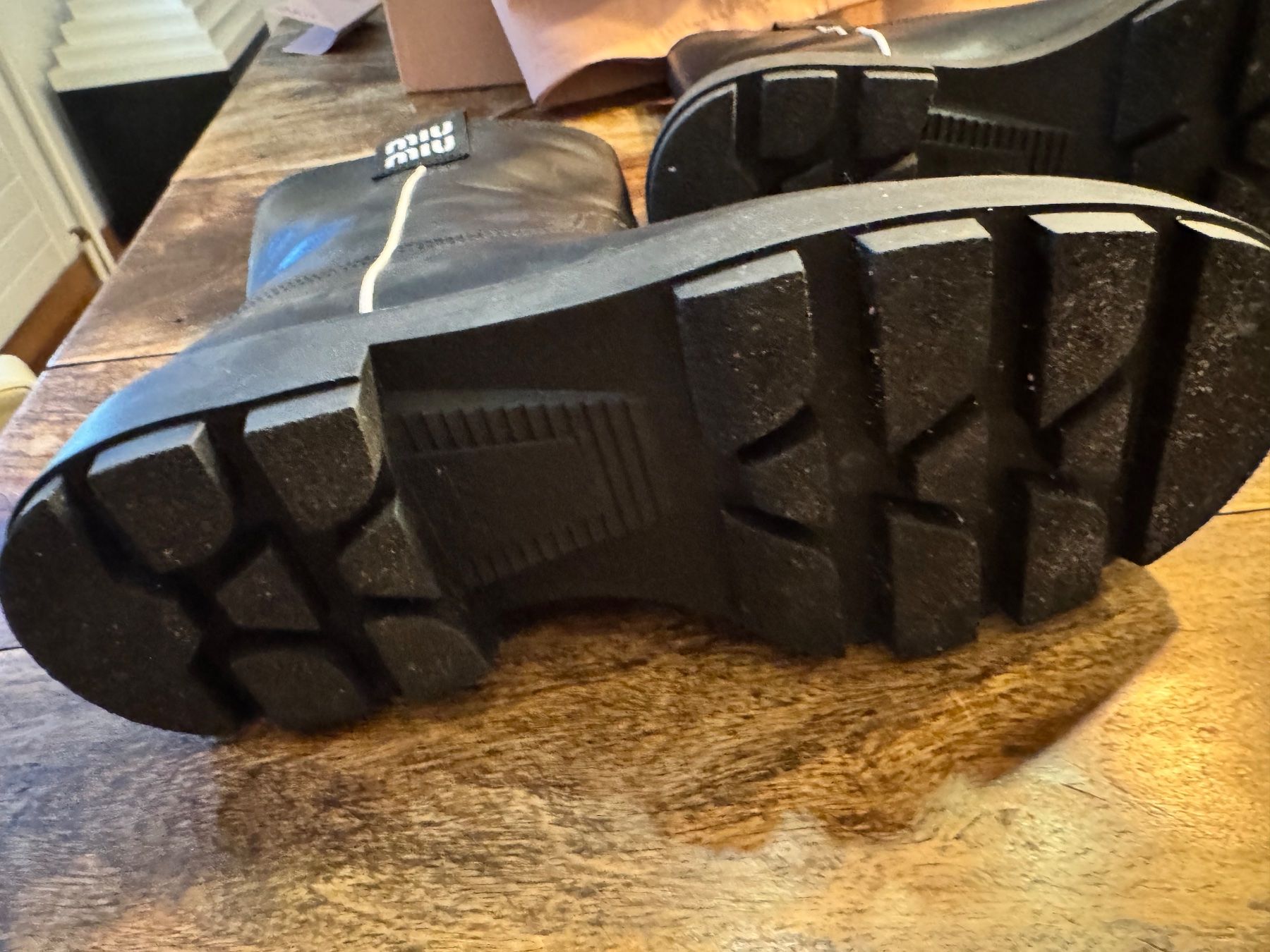 Miu Miu Scarpe da donna: Miu Miu boot – Nuovo e nell'imballaggio originale da Oetwil a.d. Limmat venduto da costaricacahuita21