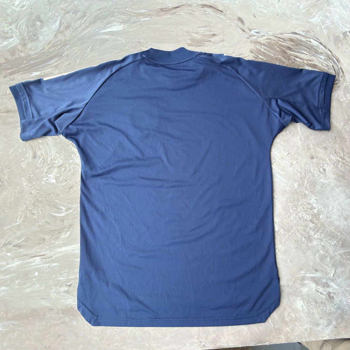 Adidas Leibchen & Hosen: Maillot adidas Allemagne authentic – Gebraucht aus Thônex von Suisse.Shopping 1
