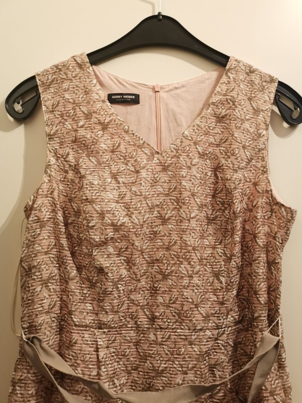 Gerry Weber Vestiti: Kleid / Gerry Weber / 40 / Rosé – Usato da Hergiswil NW venduto da Angfri 1