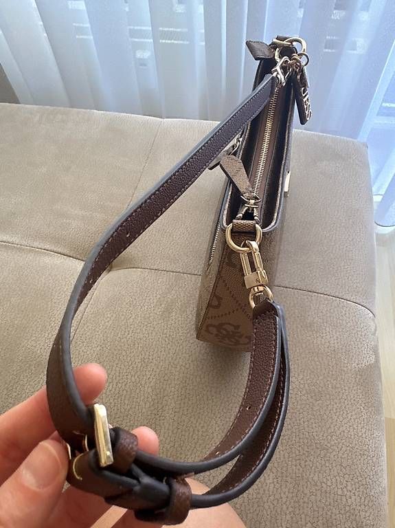 Borse da donna: Guess Noelle 2 Tasche  – Usato da Emmenbrücke venduto da IrJaDo90 2