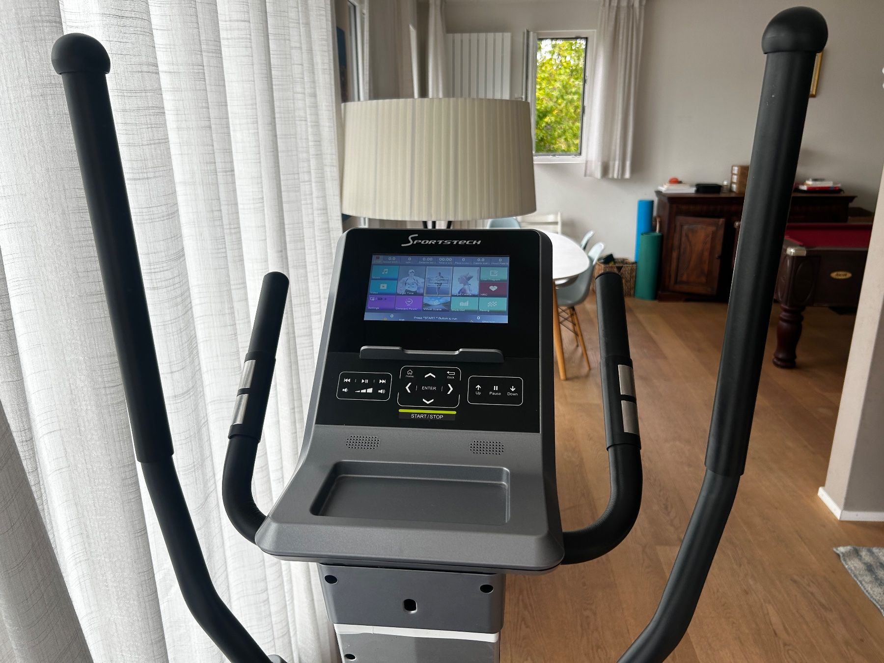 Sportstech Hometrainer: Sportstech Crosstrainer lcx 800 – Gebraucht aus Erlenbach ZH von Emeylan 2