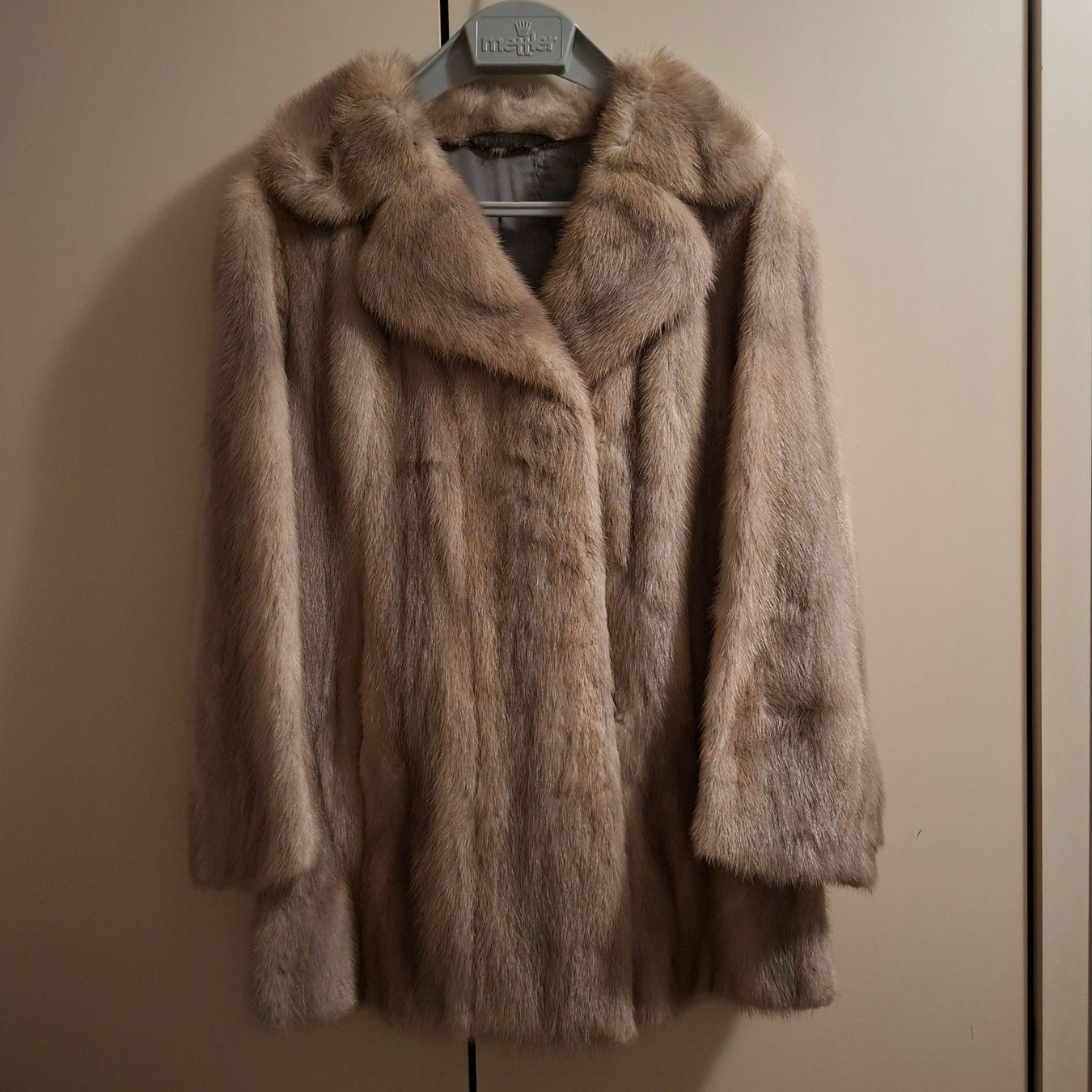 Giacche: Edle Nerz Jacke beige – Usato da Wil SG venduto da Paco.2222
