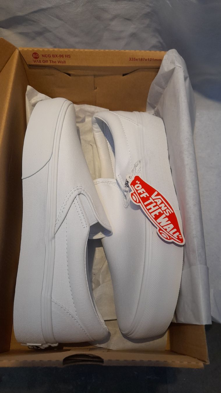 Vans Scarpe da uomo: Baskets Vans Classic Slip-On P Blanches Neuves Taille 41  – Nuovo e nell'imballaggio originale da st.gallen venduto da The_Rag_Picker.