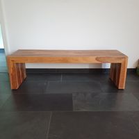 Holzbank