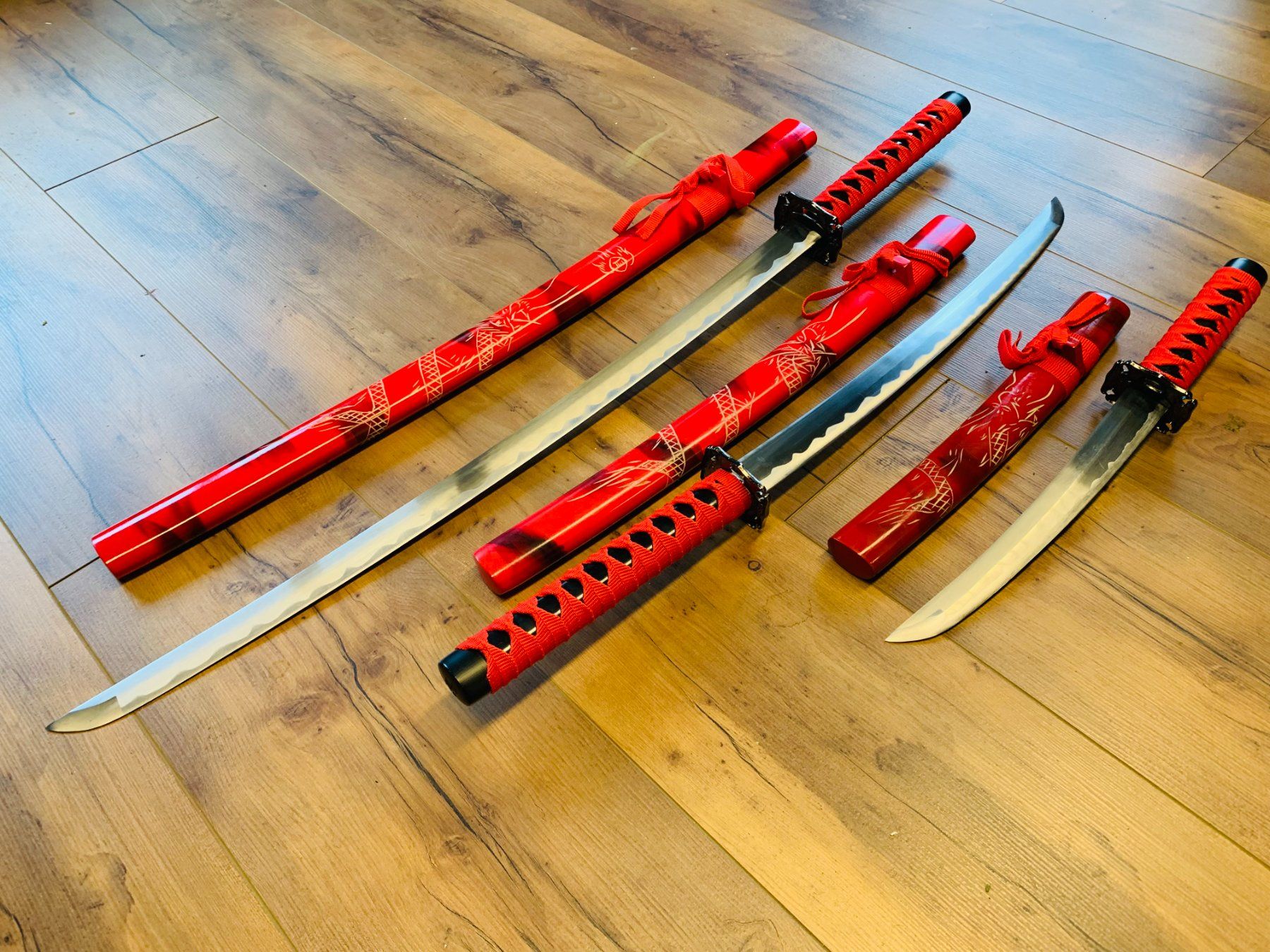 Internationale Kunst: 4 tlg Samurai Schwert Bundle 99cm RED NEU – Neu und originalverpackt aus Bergdietikon von shopAgent 6