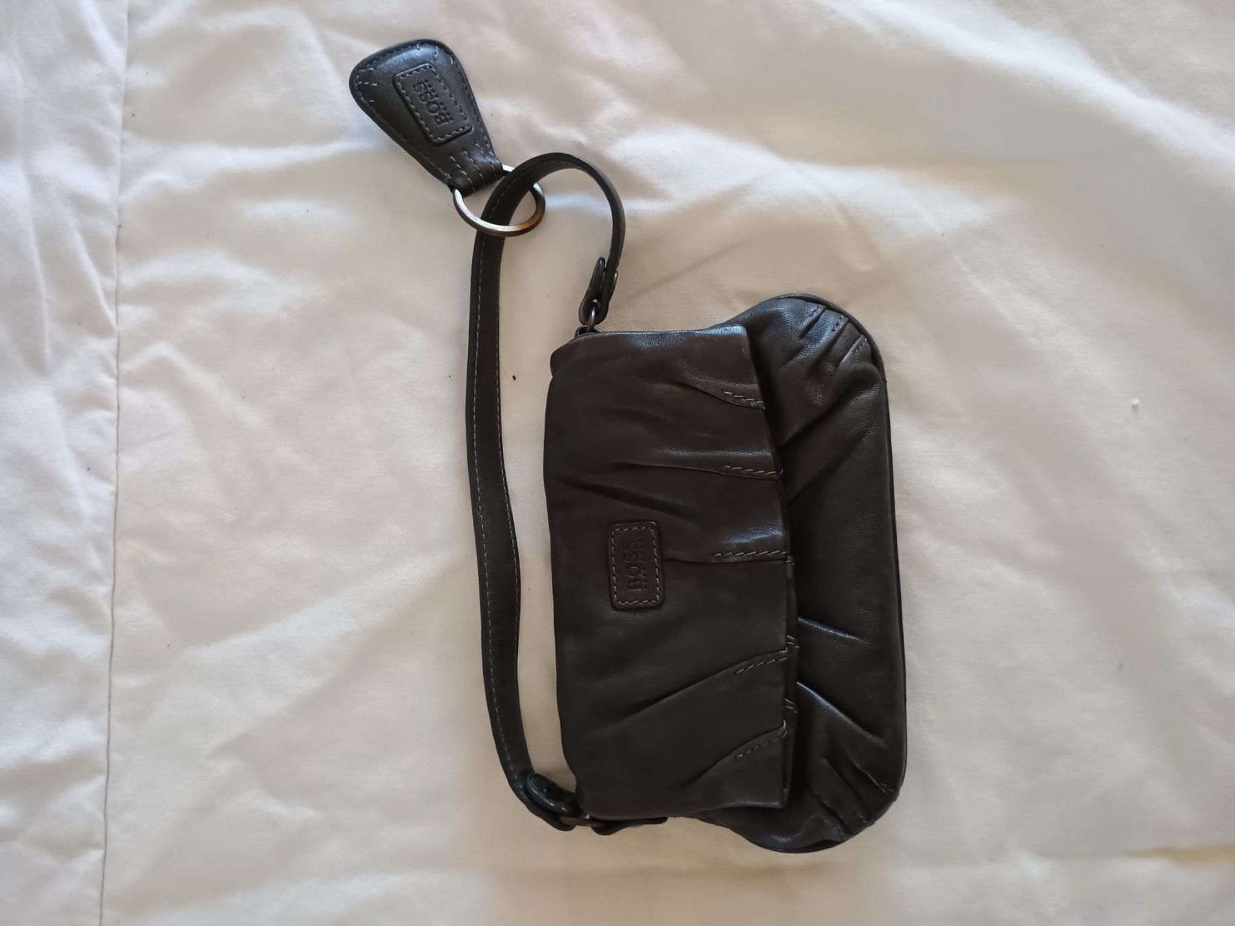 Sacs femmes: Hugo Boss Mini Handtasche – D'occasion à Zürich par Averandomage 2