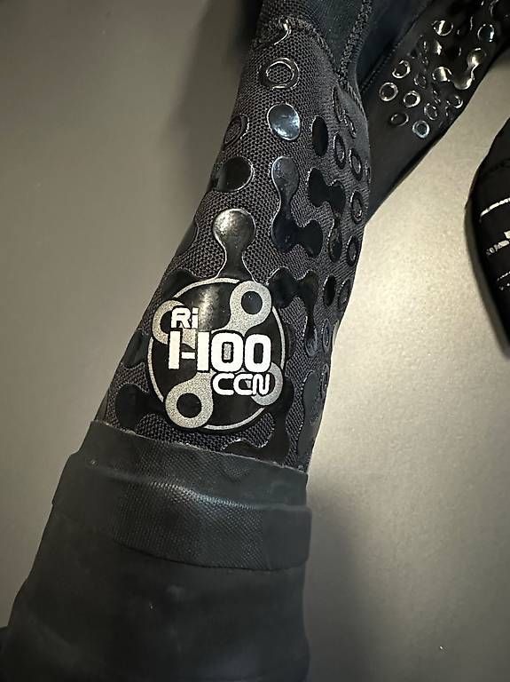 Mute per immersioni: Combinaison Etanche O'Three Ri-1100 – Usato da Montherod venduto da sla_6y2d 2