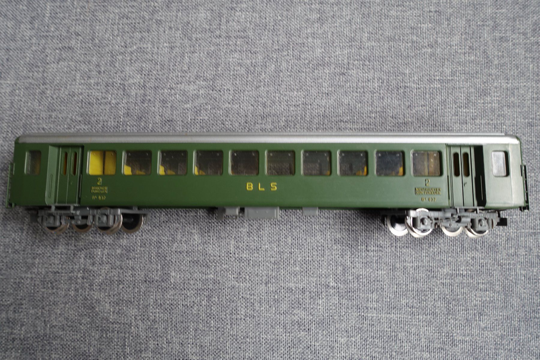 Kleinbahn Modellini di ferrovie: KLEINBAHN No. 381 BLS Einheitswagen 2. Klasse – Usato da Wallbach venduto da Sarrows 1