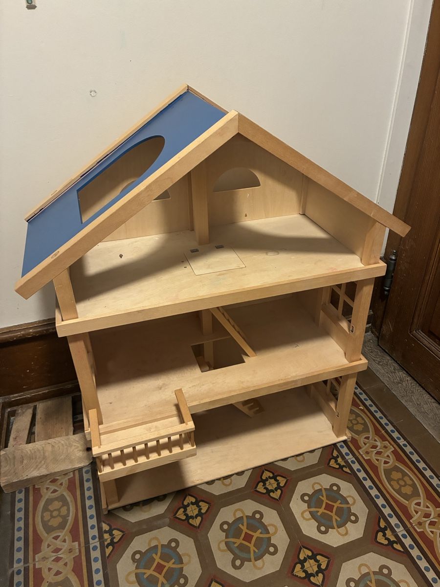Case e mobili per bambole: Grosses Puppenhaus  – Usato da Winterthur venduto da bunteperlen 1
