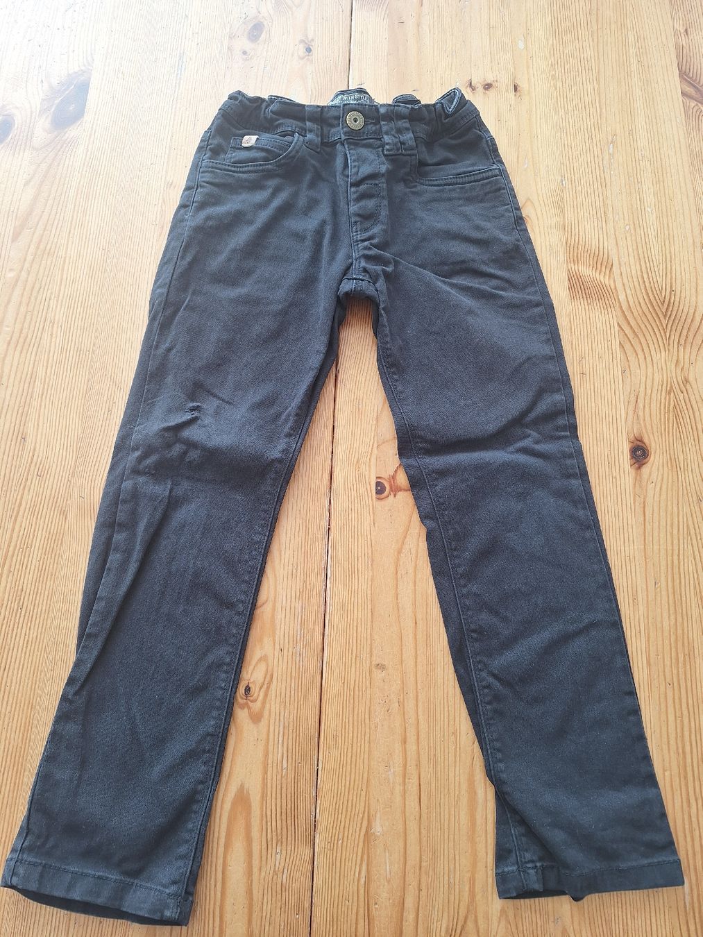 Ensembles coordonnés: 2 Hosen, Grösse 122 – D'occasion à Aesch BL par ChezToKa 1