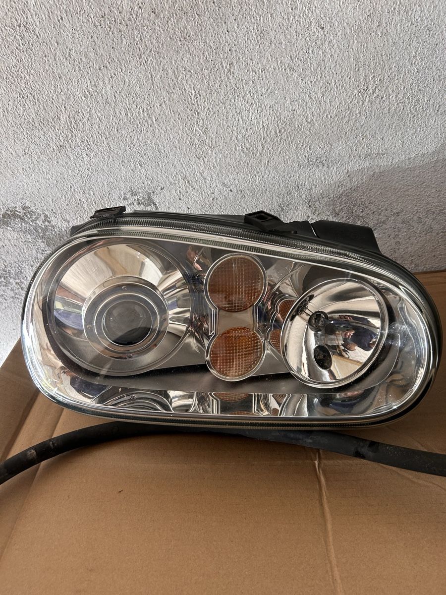 VW Fari: Phares VW Golf 4 – Usato da Fribourg venduto da rs19 1