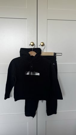 Calvin Klein Jeans Trainingsanzug schwarz Grösse 92