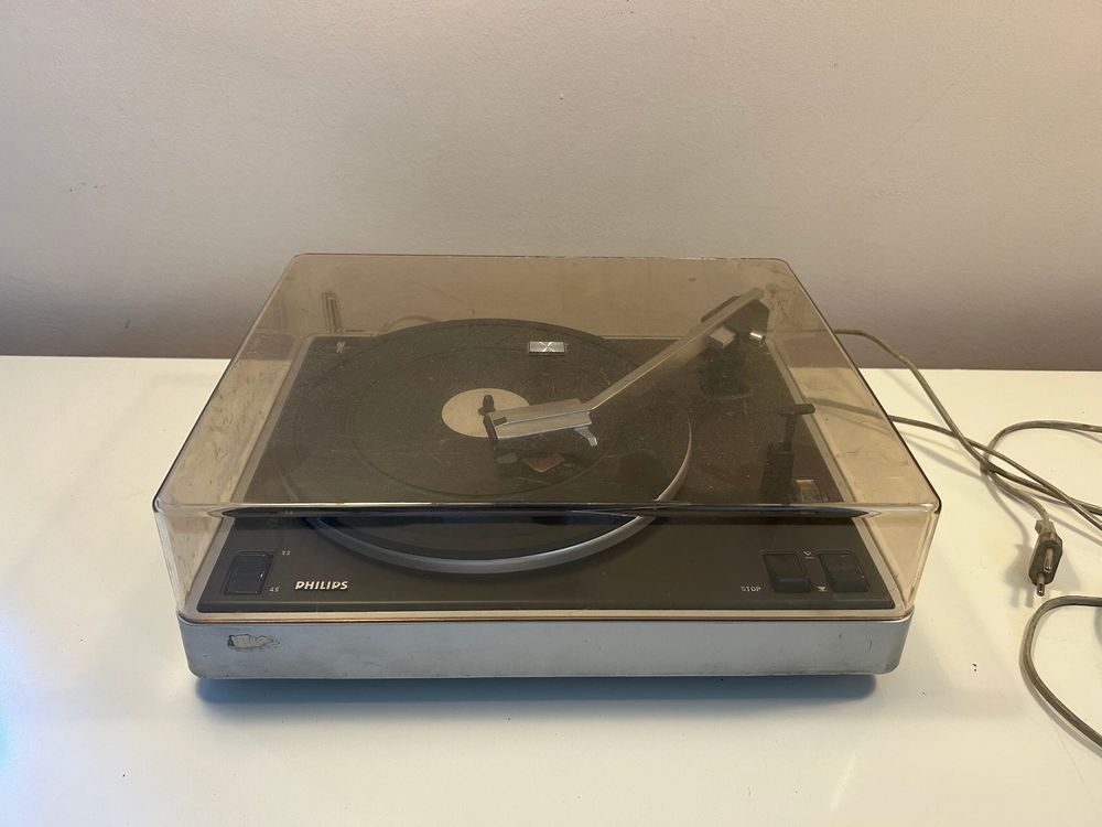 ancien tourne disque Philips Pour Pièces Ou A Réparé