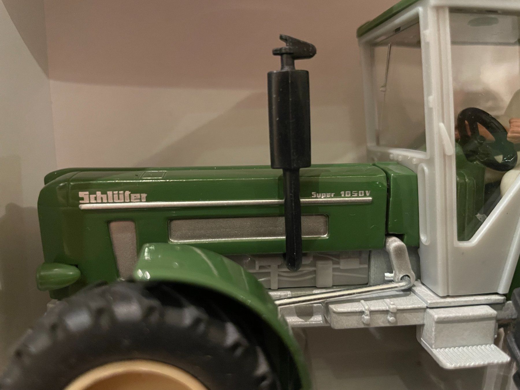 Trattori: SIKU Schlüter Super 1050V – Nuovo e nell'imballaggio originale da Kreuzlingen venduto da Stefan1150 3