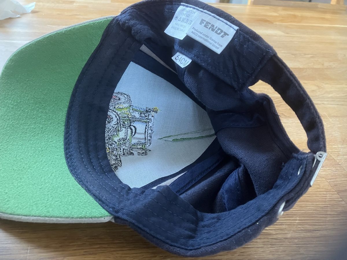 Altro abbigliamento per bambino: Fendt Sonnenhut  Kinder – Usato da Bettwiesen venduto da Zustand57 2
