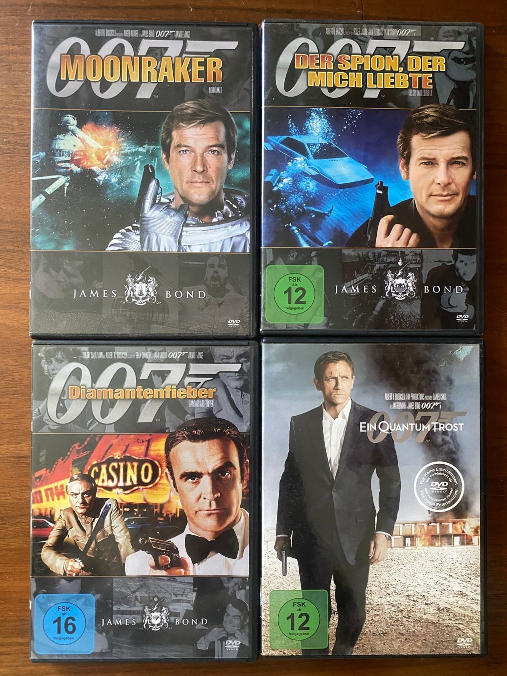 Alle DVDs: James Bond 9 DVD's (1x2) 443 – Gebraucht aus Stäfa von elcondor245