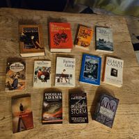 13 English books King, Wilde, Shakespeare, Christie, Adams