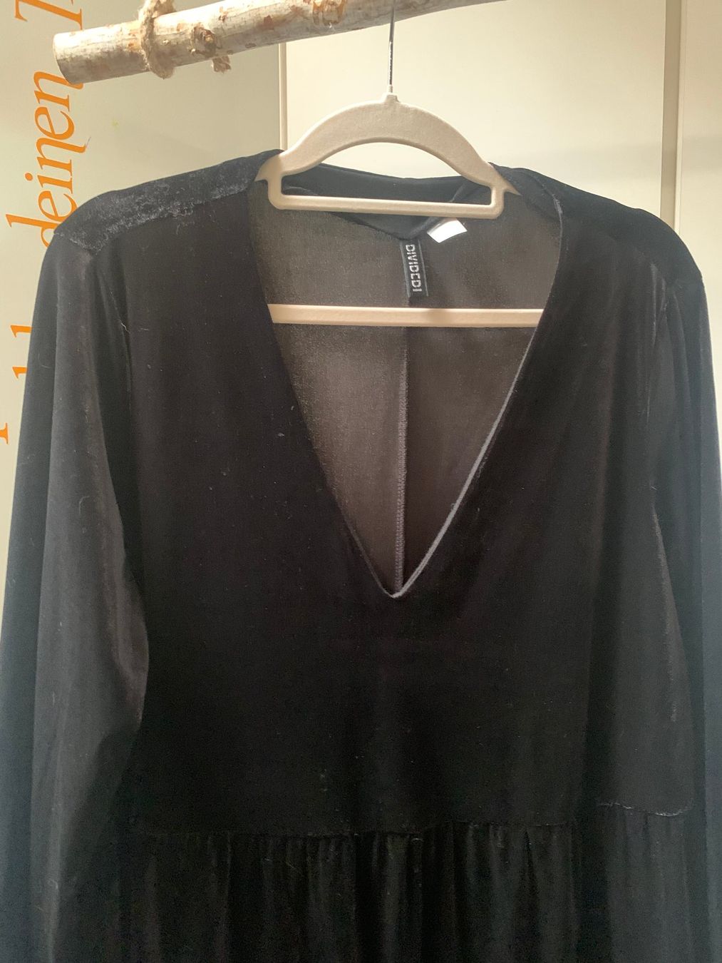 H&M Kleider: kurzes Samtkleid langarm schwarz L – Gebraucht aus St. Gallen von Miousch 2
