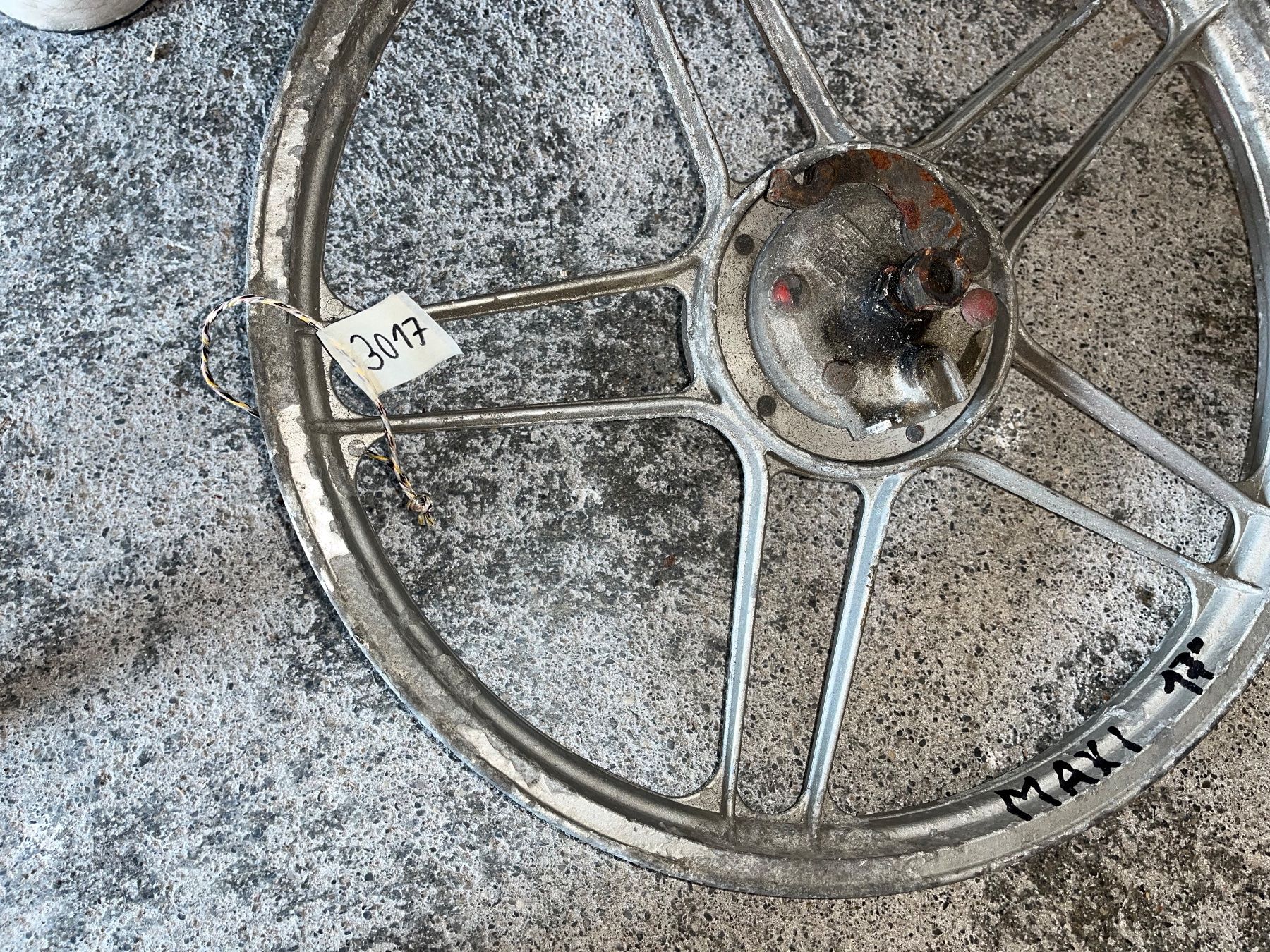 Puch Parti ricambio per ciclomotori: Puch Maxi/X30 Gussfelgen Hinterrad – Usato da Fahrni b. Thun venduto da berger_tuning34 1
