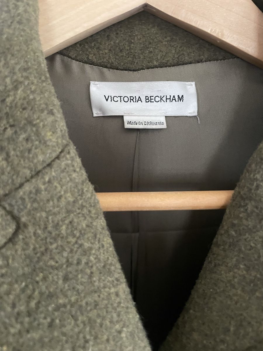 Victoria Beckham Cappotti: Victoria Beckham khaki wool coat – Usato da Yverdon-les-Bains venduto da pen_bbz8 2