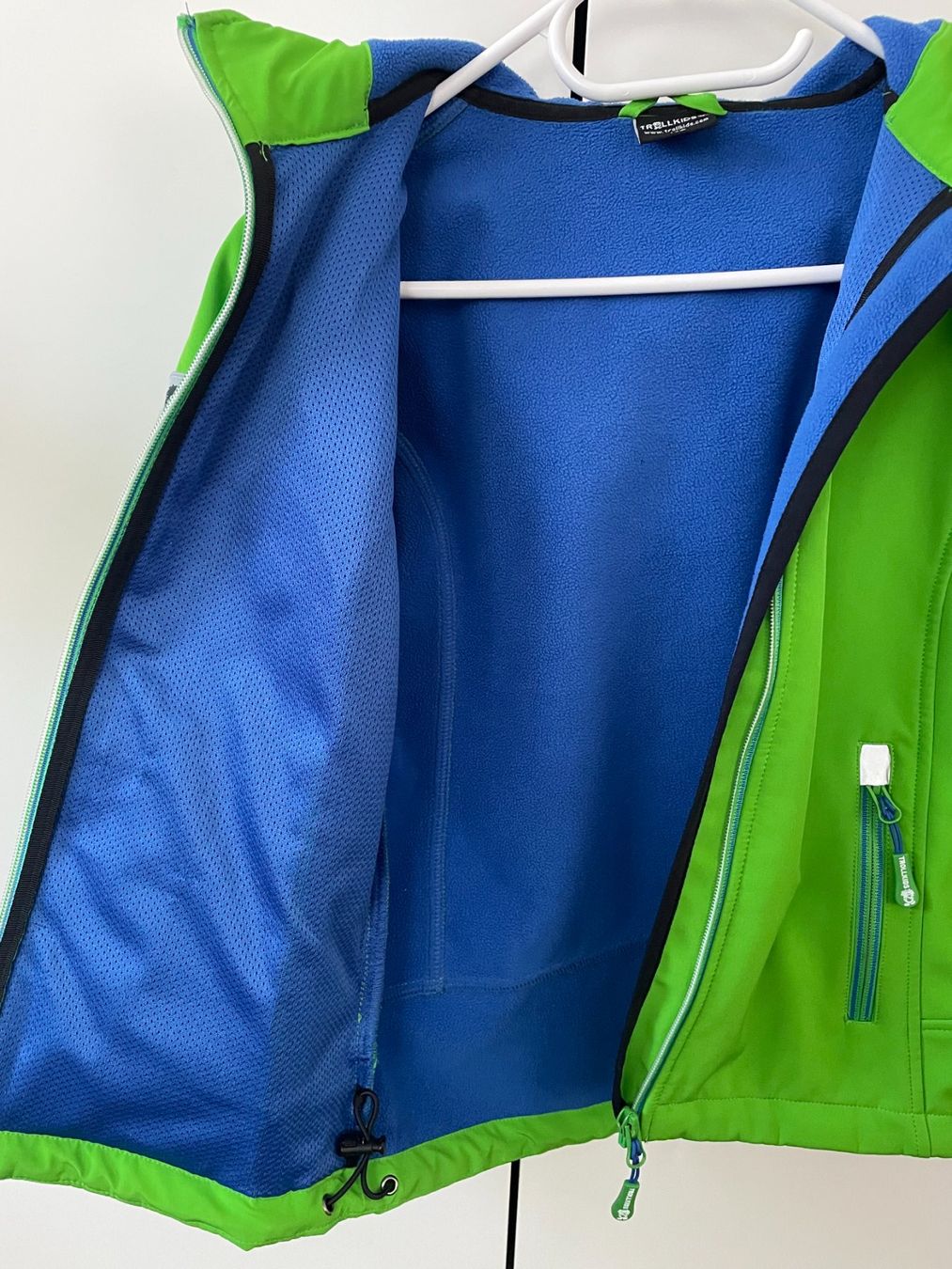 Trollkids Vestes & Manteaux: Trollkids Softshelljacke Gr. 140 – D'occasion à Ehrendingen par Bretzelchen 2
