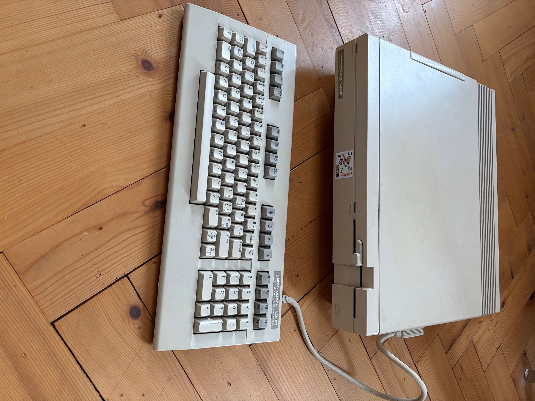 Commodore PCs: Commodore 128D – Gebraucht aus Pfungen von hungulus 4