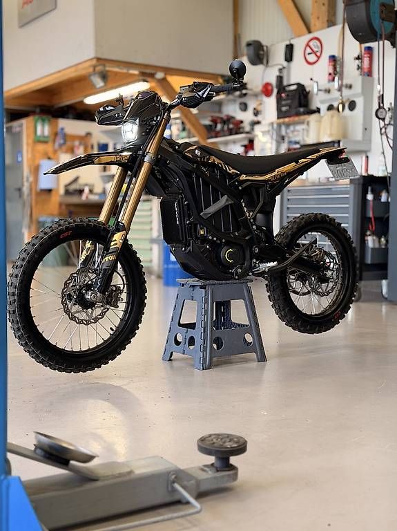 Sur-Ron Enduro: Surron Ultra Bee HP 2025 mit 29 PS ab 16 Jahren – Gebraucht aus Rohrbachgraben von erik_94