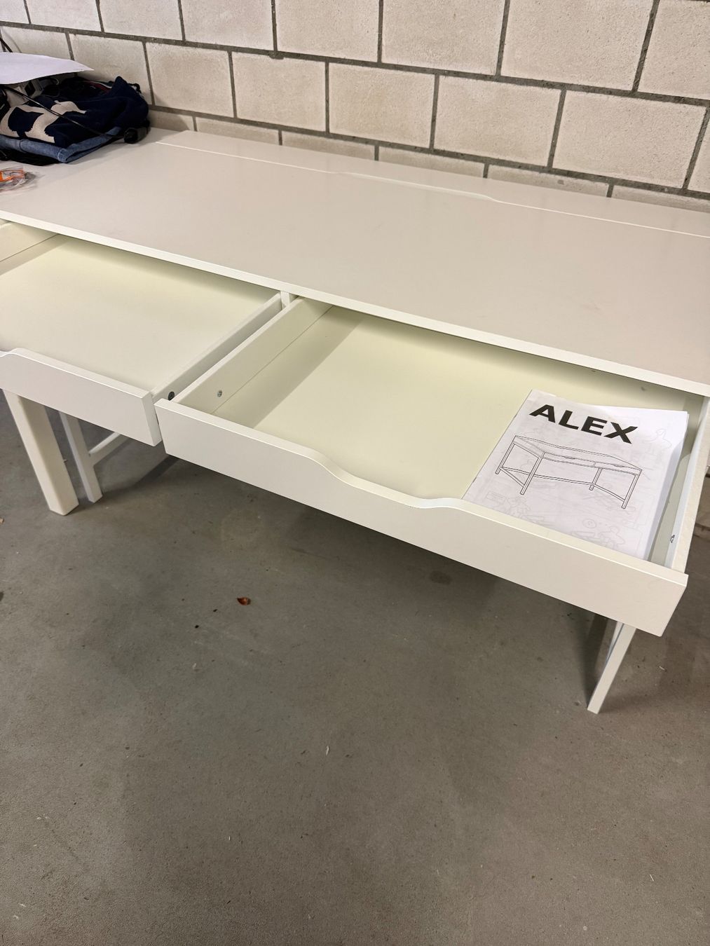 Ikea Bureaux: Schreibtisch Alex – D'occasion à Biel/Bienne par RunningKids 1
